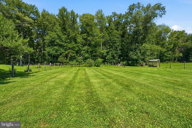 244 FEDERAL CITY RD, Pennington, NJ 08534