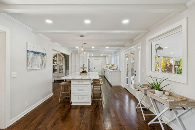 8210 Moores Ln, Brentwood, TN 37027