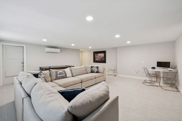 8210 Moores Ln, Brentwood, TN 37027