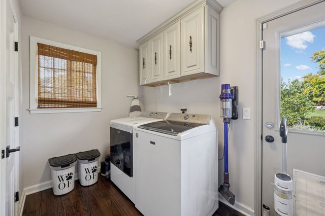 8210 Moores Ln, Brentwood, TN 37027