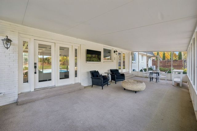 8210 Moores Ln, Brentwood, TN 37027