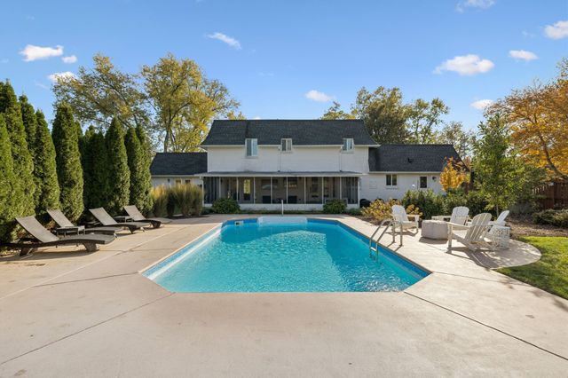 8210 Moores Ln, Brentwood, TN 37027