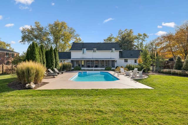 8210 Moores Ln, Brentwood, TN 37027