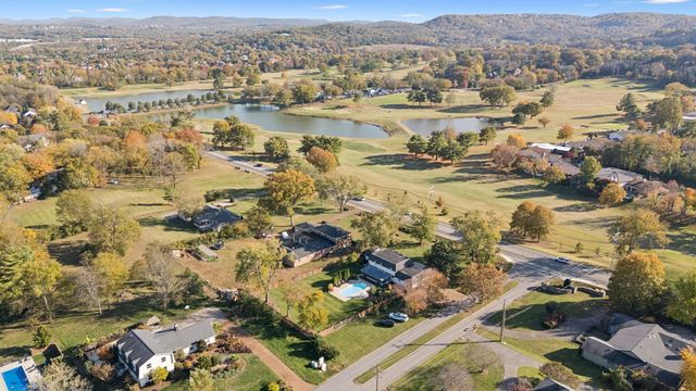 8210 Moores Ln, Brentwood, TN 37027