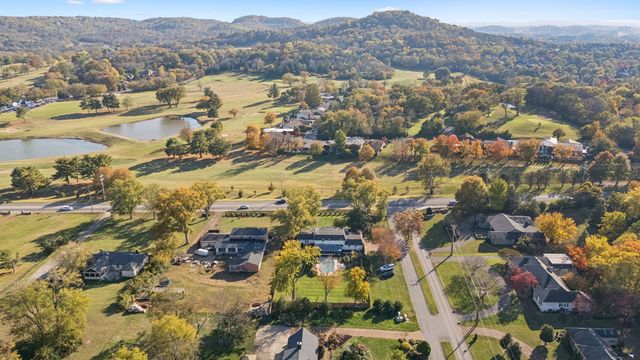 8210 Moores Ln, Brentwood, TN 37027