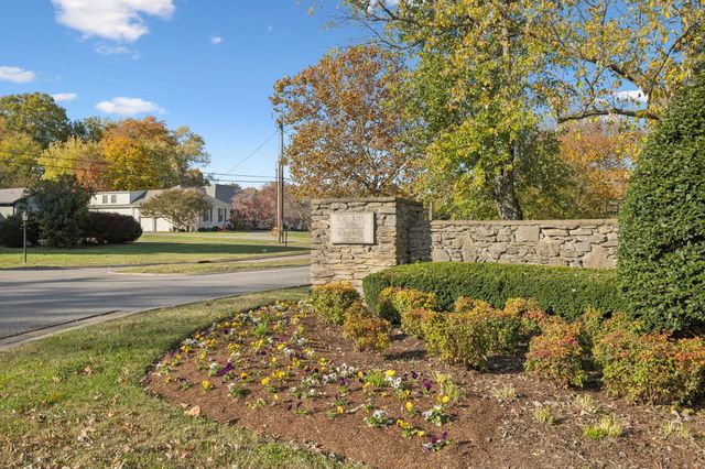 8210 Moores Ln, Brentwood, TN 37027