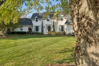 8210 Moores Ln, Brentwood, TN 37027