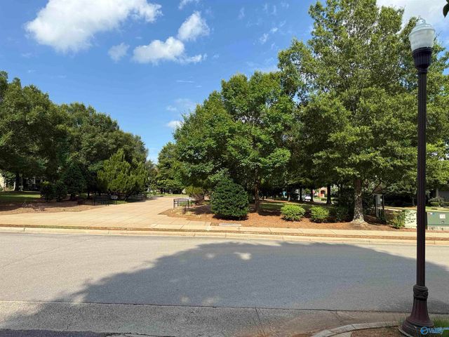 7040 Camrose Lane, Huntsville, AL 35806