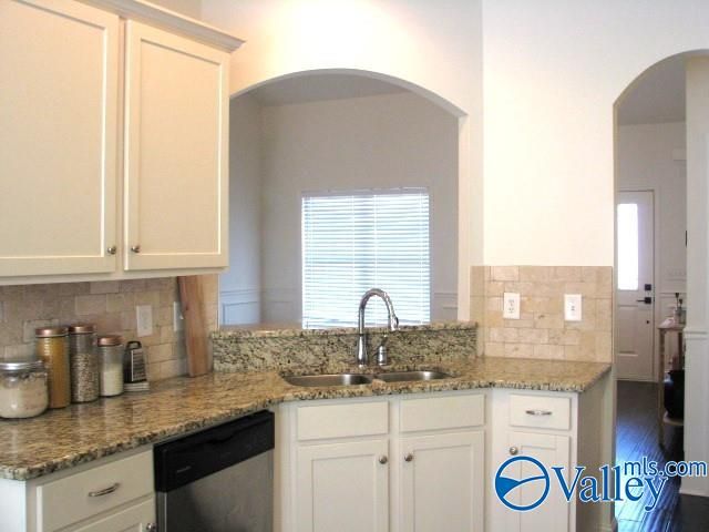 7040 Camrose Lane, Huntsville, AL 35806