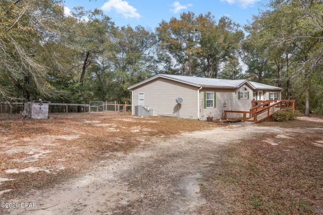 3320 Cardinal Place, Chipley, FL 32428