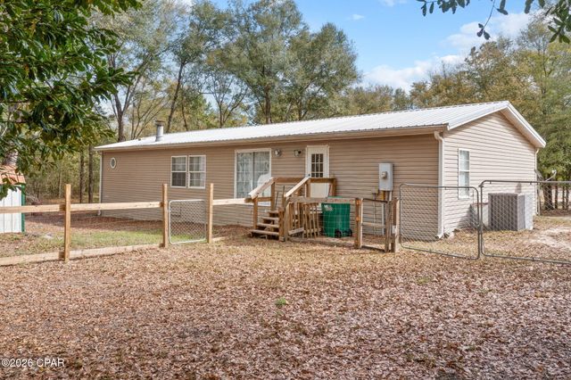 3320 Cardinal Place, Chipley, FL 32428