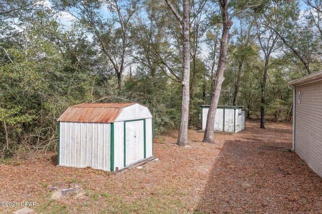 3320 Cardinal Place, Chipley, FL 32428