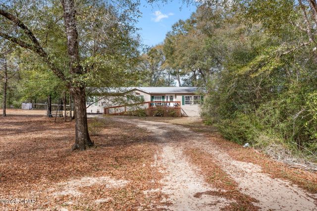 3320 Cardinal Place, Chipley, FL 32428