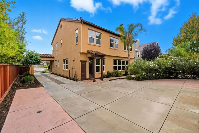 2772 San Minete Dr, Livermore, CA 94550