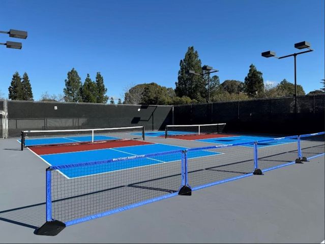 2772 San Minete Dr, Livermore, CA 94550