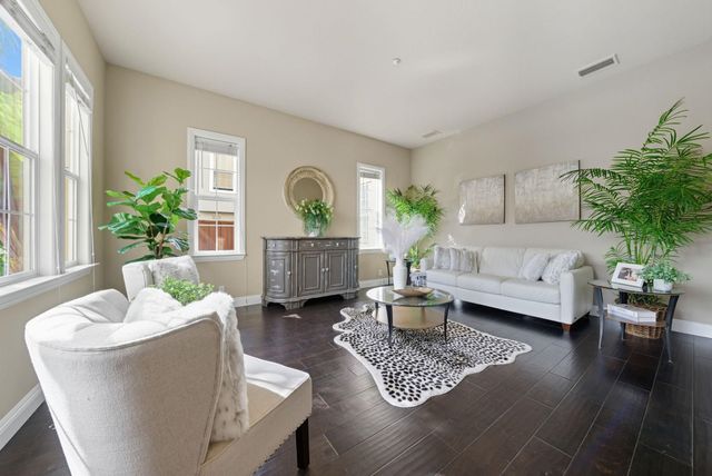 2772 San Minete Dr, Livermore, CA 94550