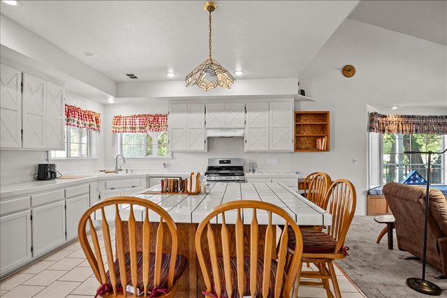 893 Wetherbee Ave, Manteca, CA 95337