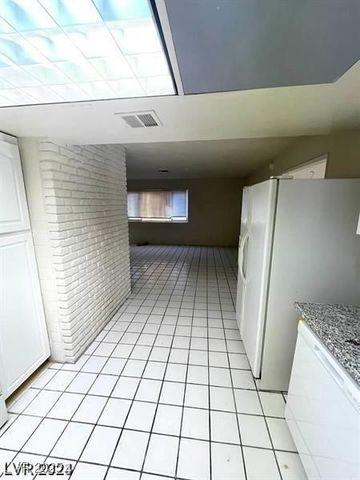 1710 Shadow Mountain Place, Las Vegas, NV 89108