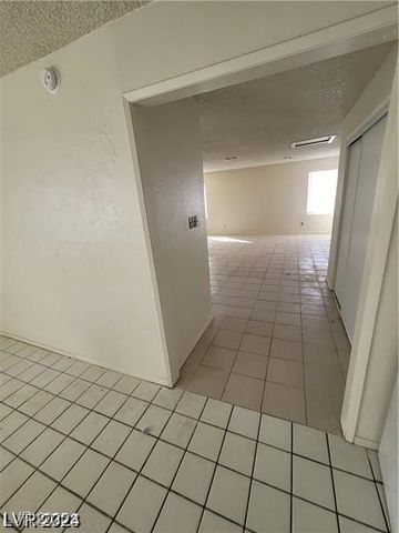 1710 Shadow Mountain Place, Las Vegas, NV 89108