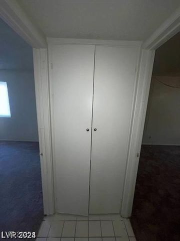 1710 Shadow Mountain Place, Las Vegas, NV 89108