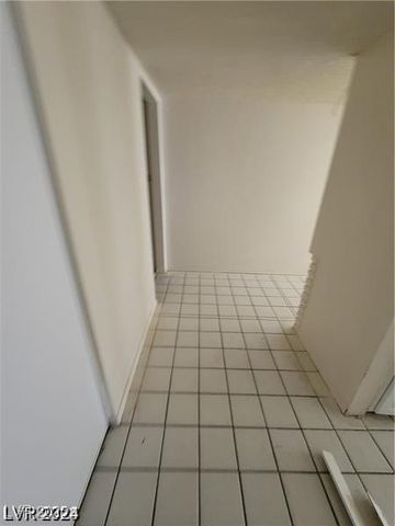 1710 Shadow Mountain Place, Las Vegas, NV 89108