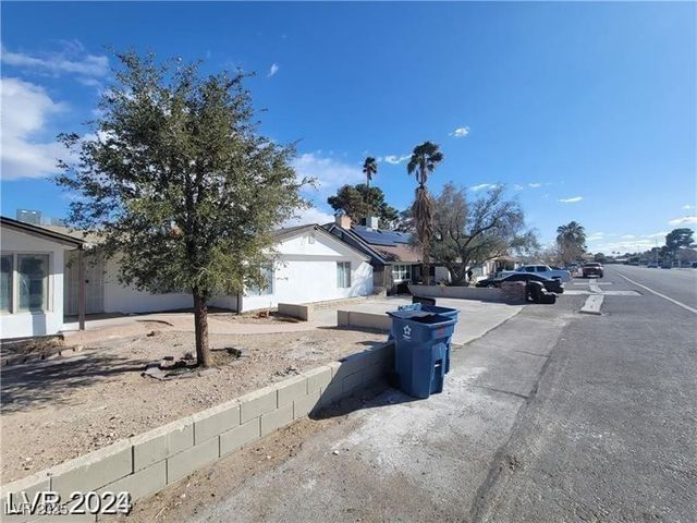 1710 Shadow Mountain Place, Las Vegas, NV 89108