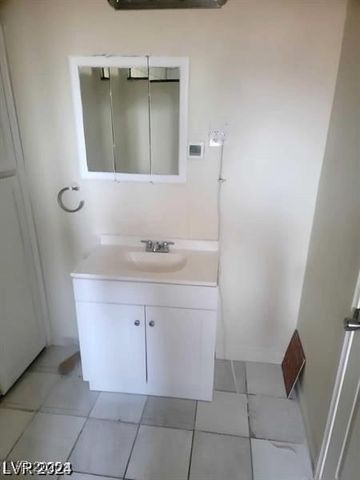 1710 Shadow Mountain Place, Las Vegas, NV 89108