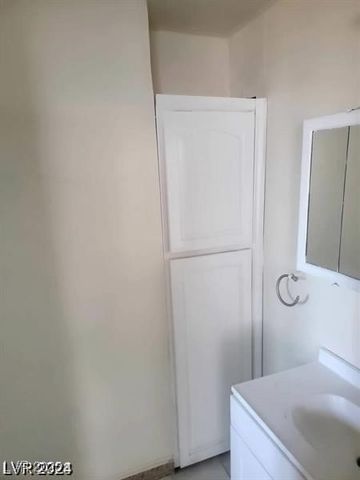 1710 Shadow Mountain Place, Las Vegas, NV 89108