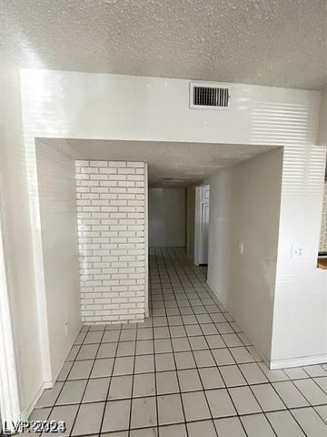 1710 Shadow Mountain Place, Las Vegas, NV 89108