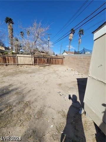 1710 Shadow Mountain Place, Las Vegas, NV 89108