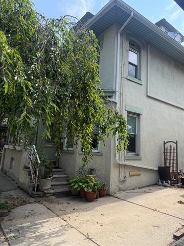 60 STERLING AVE, Weehawken, NJ 07086