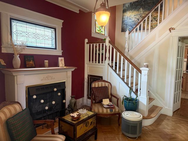 60 STERLING AVE, Weehawken, NJ 07086
