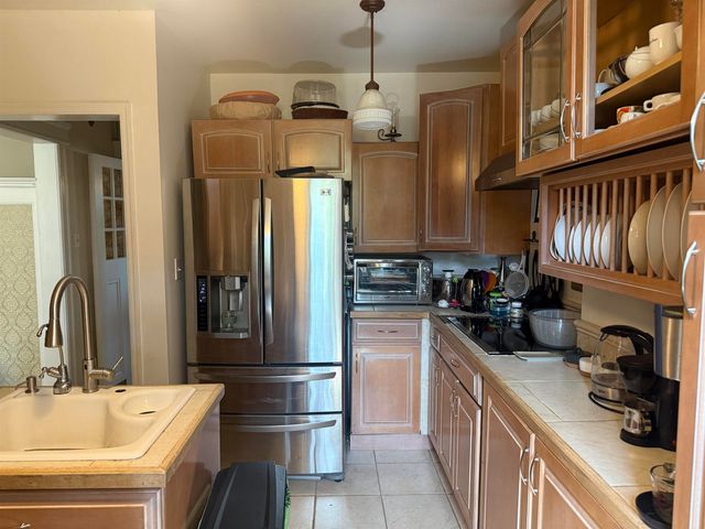 60 STERLING AVE, Weehawken, NJ 07086