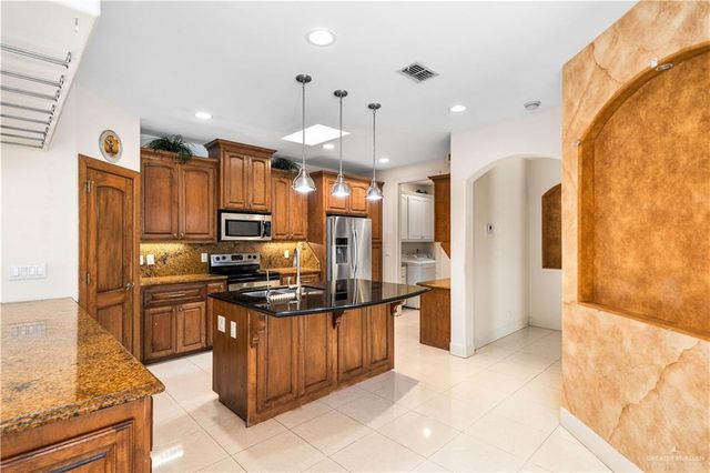 3849 S D Street, Mcallen, TX 78503