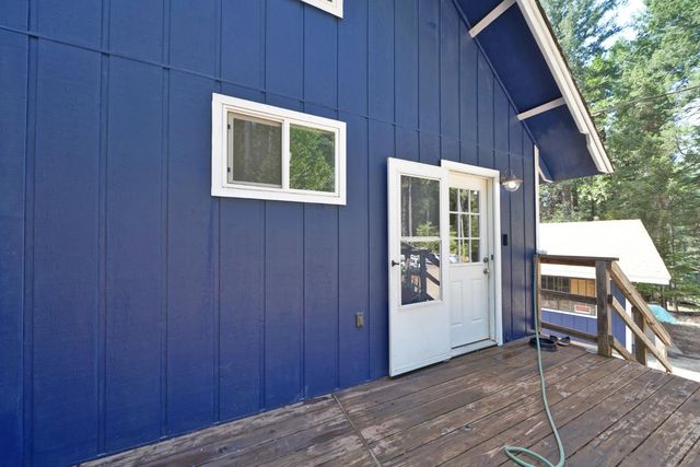 2280 Dogwood Ln, Pollock Pines, CA 95726
