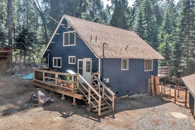 2280 Dogwood Ln, Pollock Pines, CA 95726