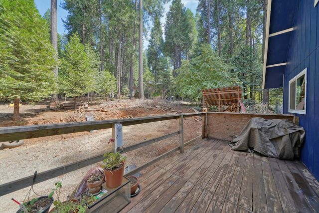 2280 Dogwood Ln, Pollock Pines, CA 95726