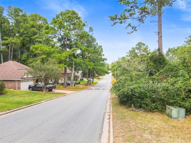 1454 River Oaks Drive, Huntsville, TX 77340