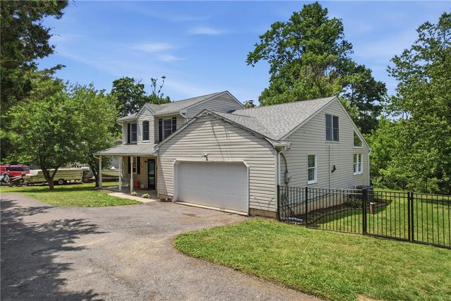 6354 New Street, Upper Saucon Twp, PA 18034