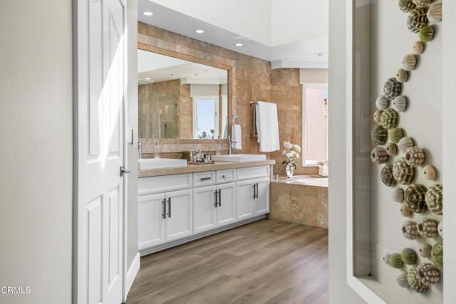 1758 Emerald Isle Way, Oxnard, CA 93035