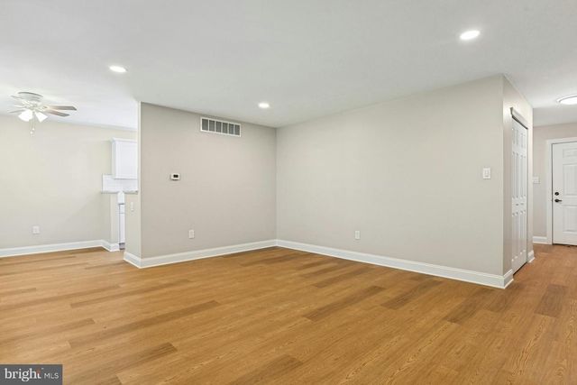 366 TAVISTOCK, Cherry Hill, NJ 08034