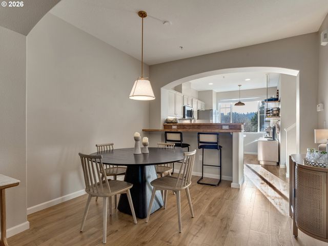 15050 Sw WARBLER Way 102, Beaverton, OR 97007