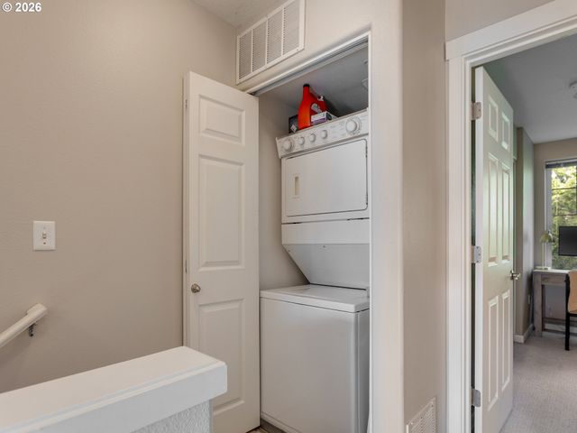 15050 Sw WARBLER Way 102, Beaverton, OR 97007