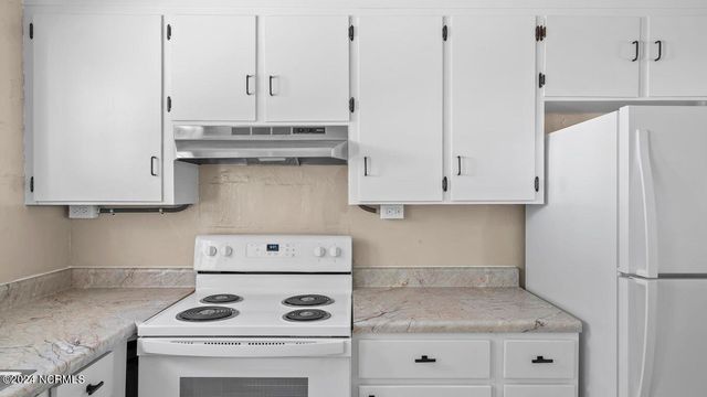 300 Richlands Avenue 2, Jacksonville, NC 28540