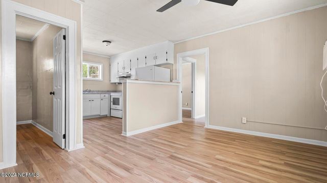 300 Richlands Avenue 2, Jacksonville, NC 28540