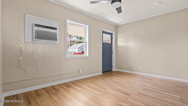 300 Richlands Avenue 2, Jacksonville, NC 28540