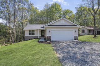 2422 Apple Valley Drive, Howard, OH 43028