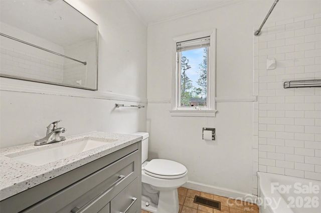 1811 Lynnwood Drive, Charlotte, NC 28209