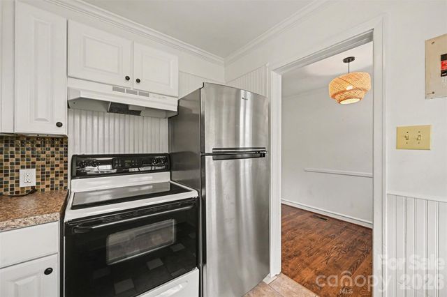 1811 Lynnwood Drive, Charlotte, NC 28209