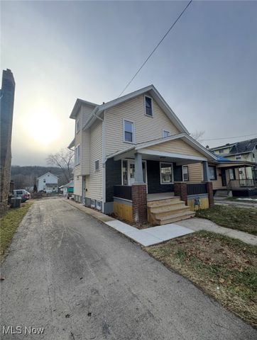 321 W Wood Street W, Lowellville, OH 44436